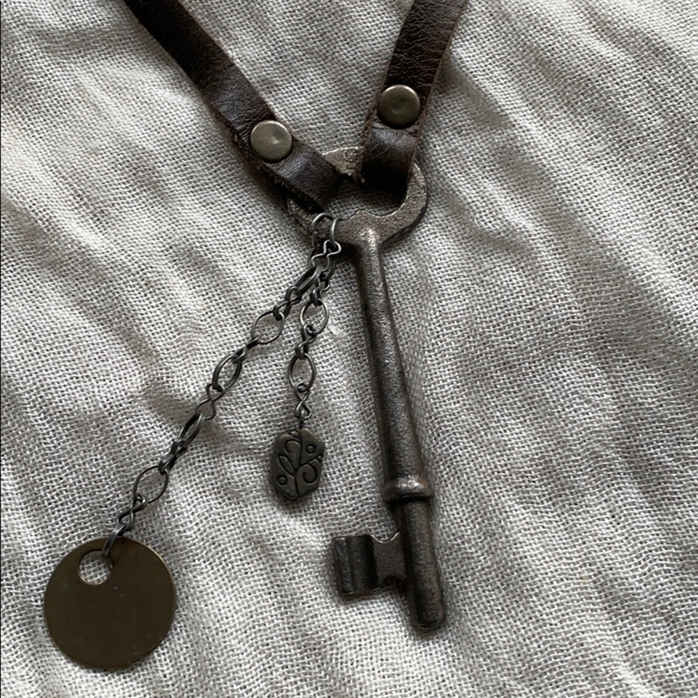 Key necklace - Picture 2 of 4
